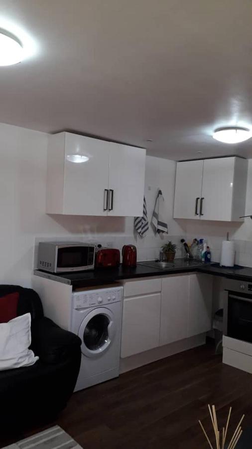 Cosy London Holiday Home Экстерьер фото
