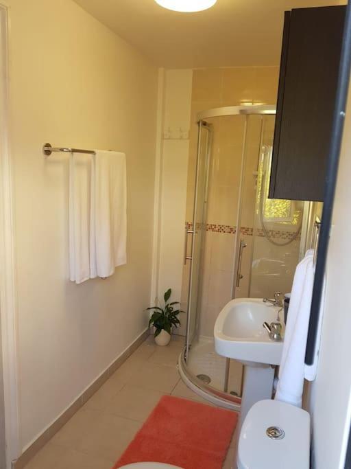 Cosy London Holiday Home Экстерьер фото